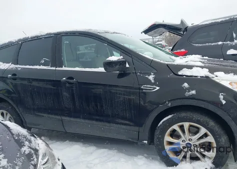 2017 Ford Escape Se from USA, damaged, VIN 1FMCU9GD8HUD47817